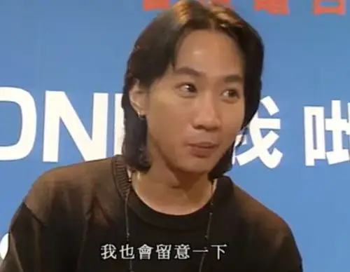 黄家驹的爱国情怀有多浓?当年他的一个眼神证实了