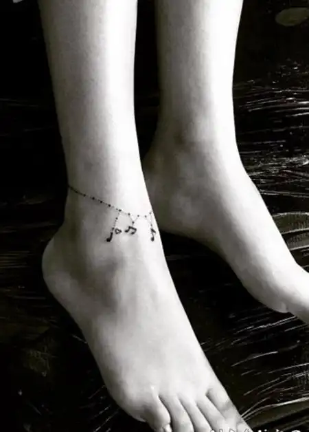 脚踝小清新纹身 简单线条纹身素描脚踝小清新纹身图案