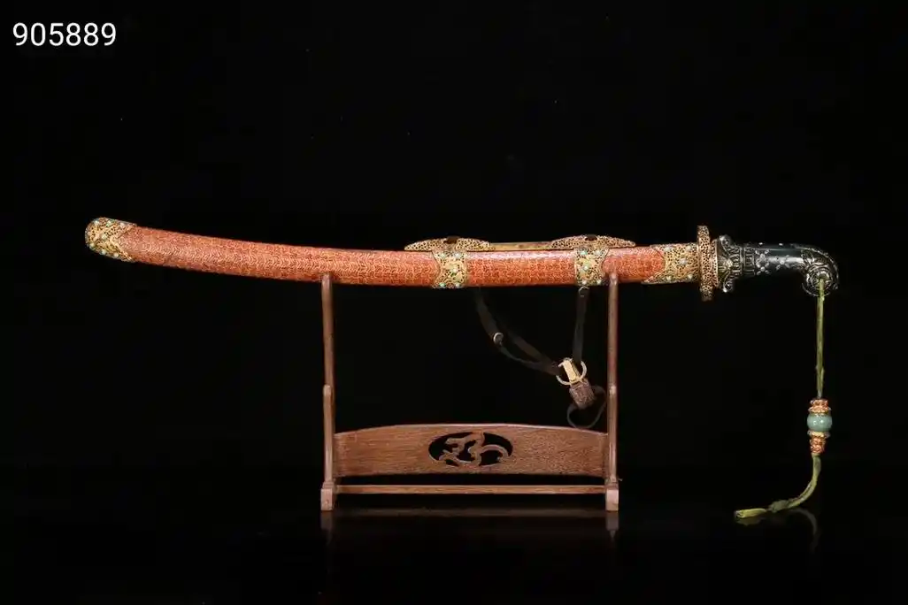 清 乾隆金桃木鞘玉把"天字一号 吐芒"宝刀.尺寸长90厘米 - 抖音