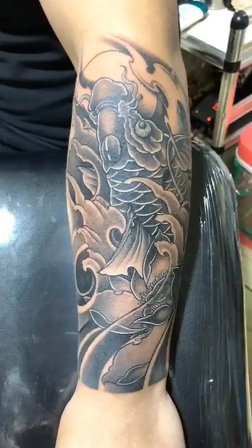 新的一年里第一个作品 小臂招财锦鲤