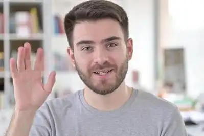 九种最富贵耳朵面相:耳垂厚大,棋子耳,垂肩耳,贴脑耳,箭羽耳,招风耳