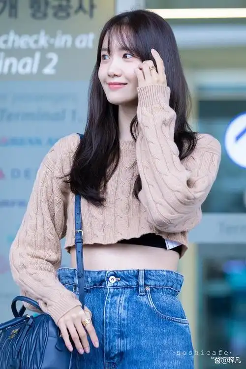 韩国女星林允儿大秀小蛮腰!五官精致身材曼妙美得让人窒息