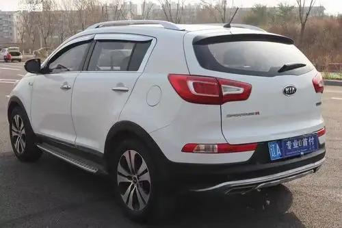 13年起亚智跑,手动2.0首付6000开走精品车况