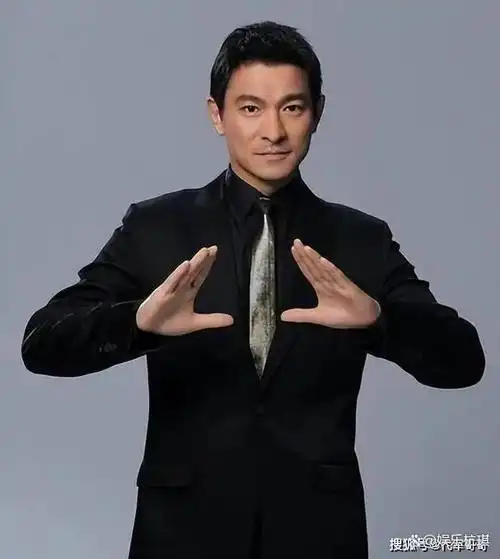 17年前为追刘德华逼亲爹跳海的杨丽娟如今过得如何