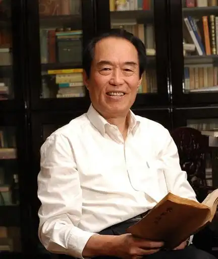 著名清史专家阎崇年:蔑视宪典 三尺具在