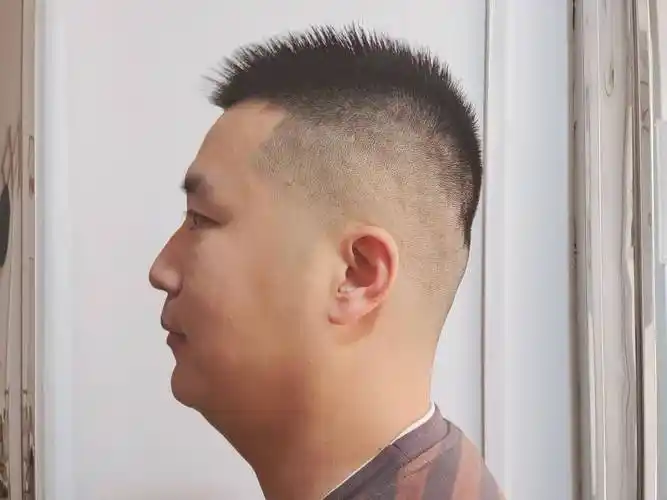 原创最火夏日发型推荐越来越多男士选择周边铲你剪对了吗