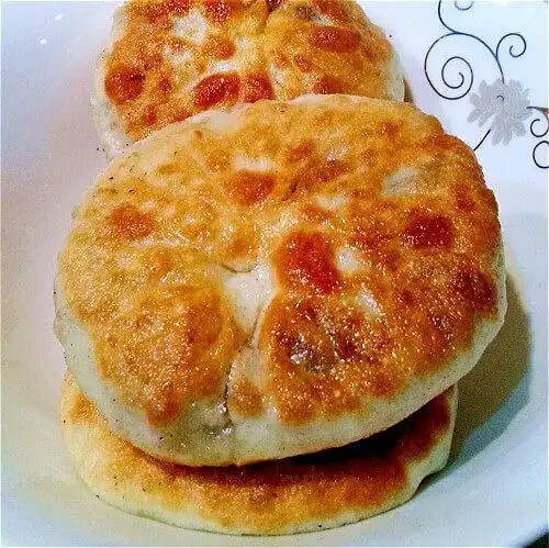 香香的香菇白菜发面肉饼