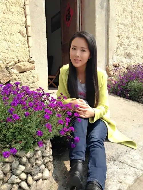 颜丹晨个人资料简历(颜丹晨老公是谁简介,身高,年龄)