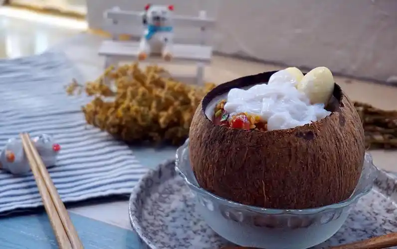 自制海南椰子饭味道浓郁椰香满满足不出户就能体验到美食