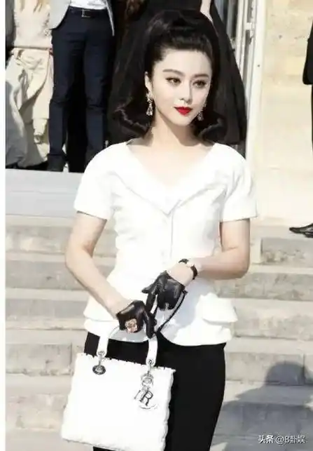 与李晨分手五年,范冰冰公开认爱,全网恭喜:终于等到这