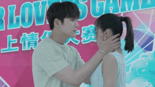 旋风少女2池昌旭长安安悦溪戚百草亲吻gif动图_动态图