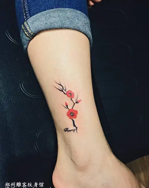 女士小清新纹身图片_成品脚部传统植物郑州纹身图案