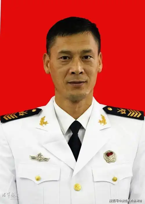 士官退休,这场面太硬了_海军