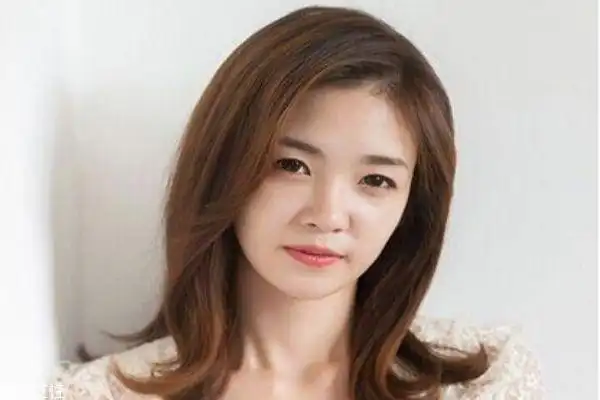 发际线低剪什么发型 发际线低适合发型图