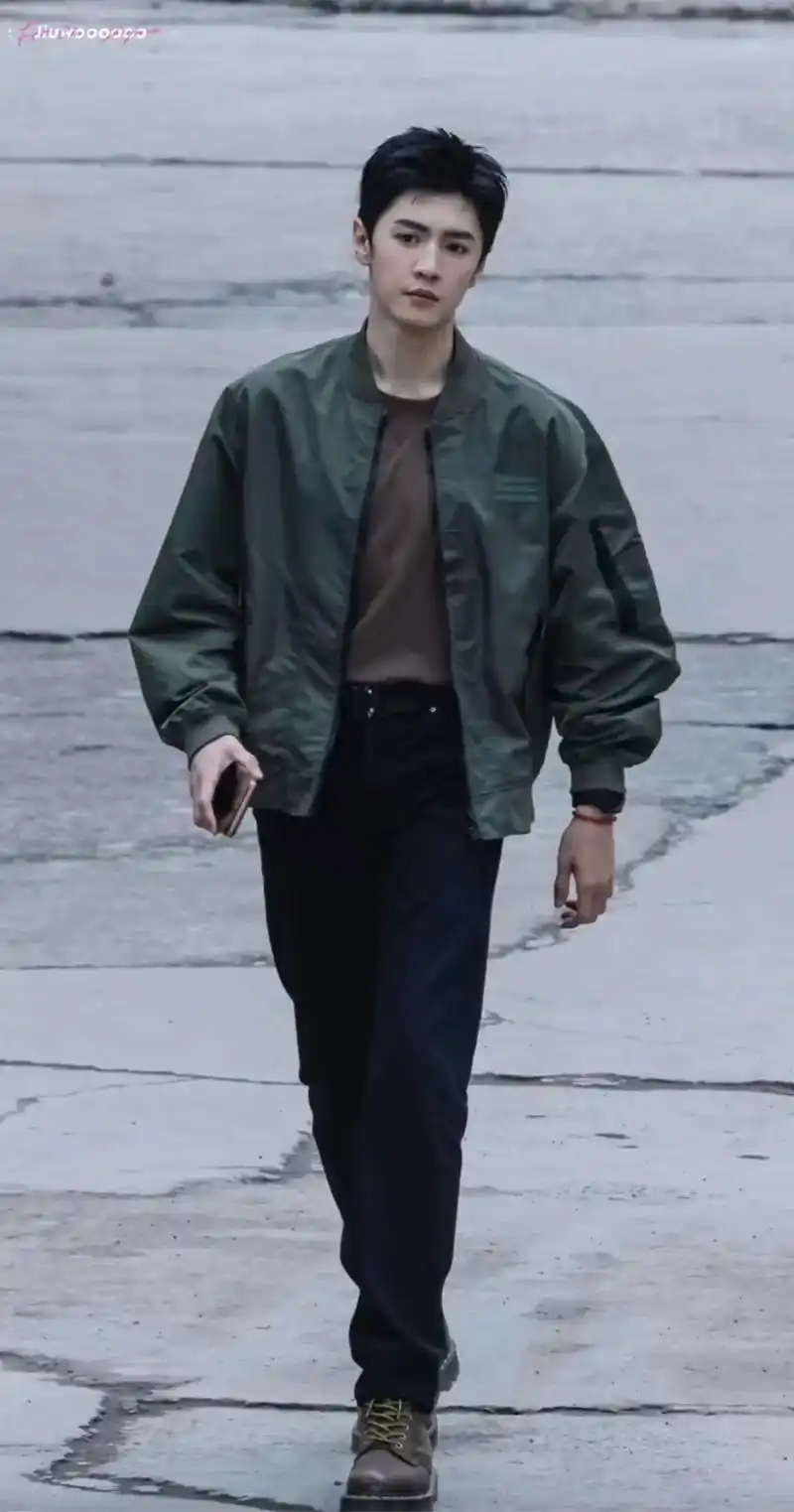 陈哲远- 生日快乐,有空就多发自拍照!#陈哲远生日快乐 - 抖音