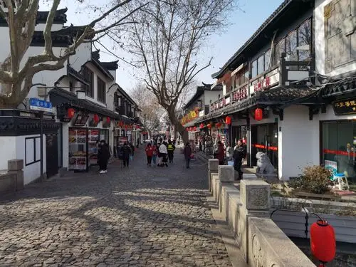 冬日阳光下的上海嘉定州桥老街