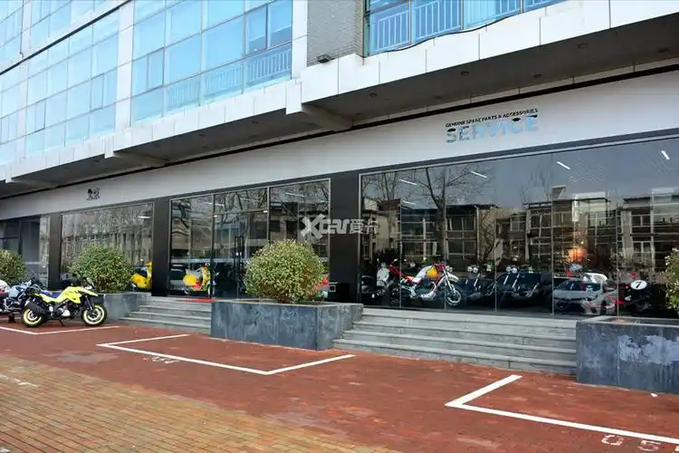 > 城北vespa门店试营业