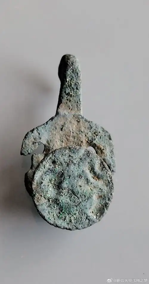 春秋战国时期青铜镂空凤鸟印章带钩,原始包浆漂亮.