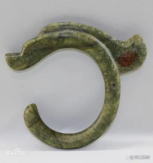 生产队的委派,在内蒙古赤峰市翁牛特旗赛沁塔拉村的小山上平整树坑