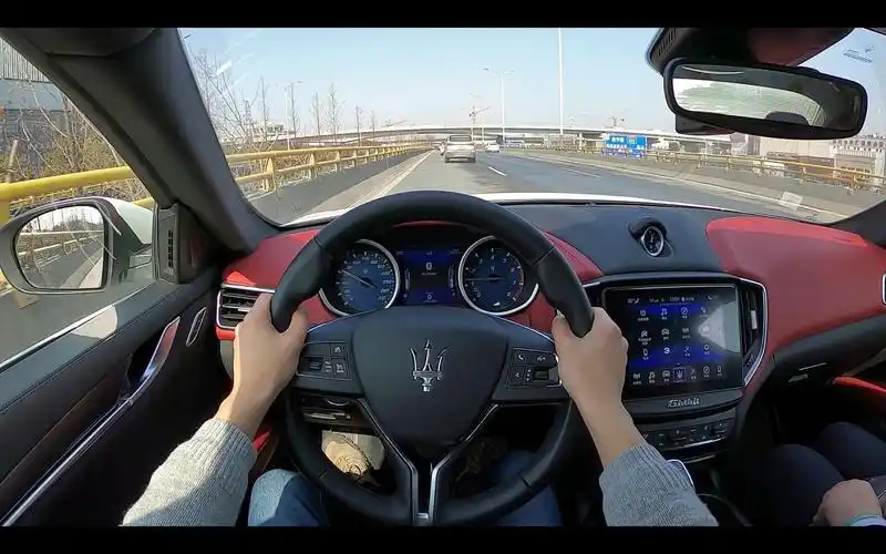 「第一视角」992020款 玛莎拉蒂ghibli 六缸3.0t 标准版!