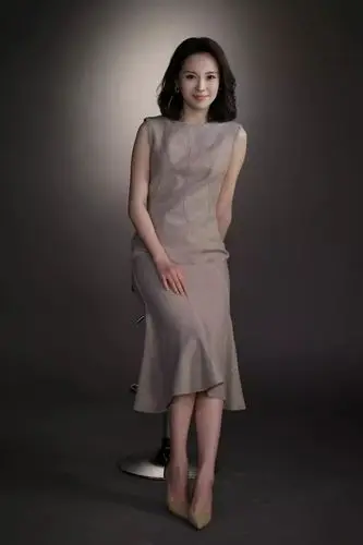 本周福利凤凰卫视主持人官方照第二弹