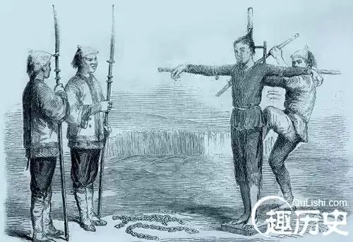 第二张插图表现的是处死罪犯的一种手法,即一种使用铁环的绞刑,中国