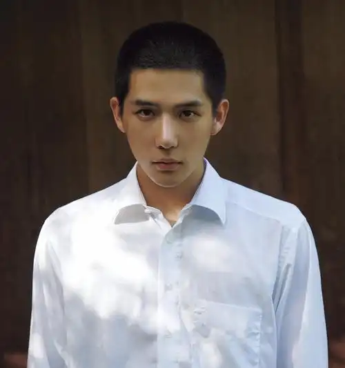 (王安宇高考裸分614考入传媒大学)-天晟网