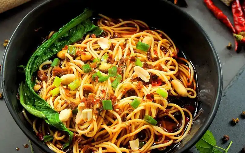 炸酱面的做法重庆小面技术学习酸菜肉丝面怎么做