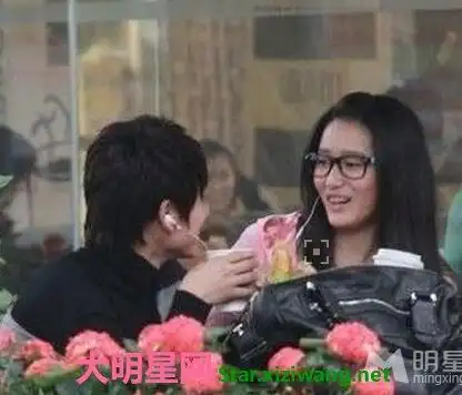 韩寒赵卓娜照片资料韩寒和赵卓娜到底是什么关系