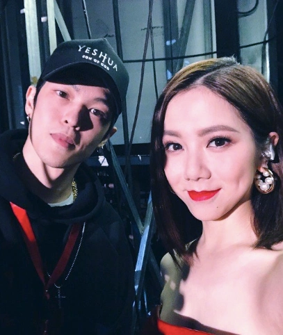 放不下邓紫棋多次疑似内涵华晨宇称自己得先结婚再生孩子