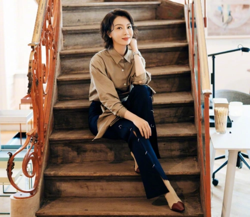 盘点陈数私服衬衫款式时髦显瘦又高级好适合春夏熟女风