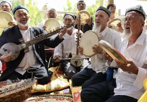 新疆阿克苏刀郎文化吸引游客