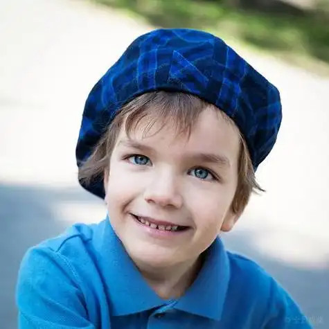 特写头像可爱小男孩笑高清图片全景视觉