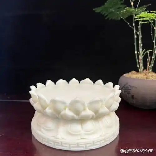 石雕莲花座,自古不染尘