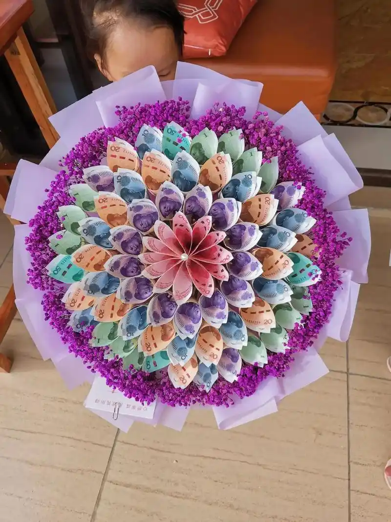 1314一生一世.1314圆形款#生日礼物 #有钱花花束 # - 抖音