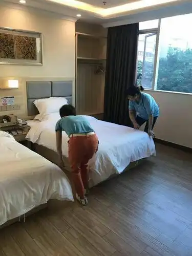 我们酒店勤劳又和蔼的客房大姐