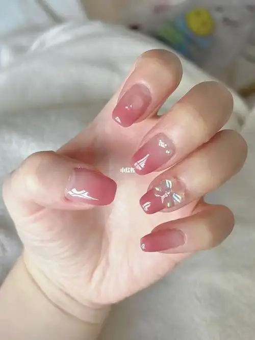 腮红美甲 夏季美甲 显白美甲