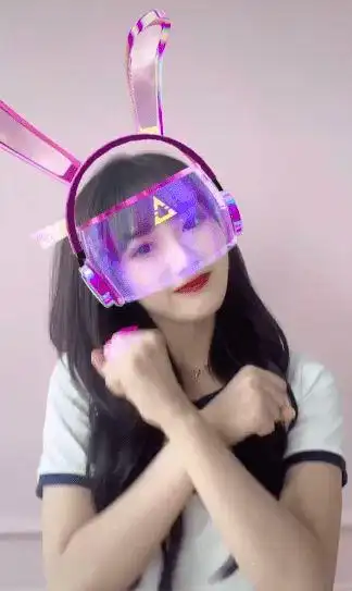 林晚晚陷脱发危机发量浓密头顶却秃了一块果然不嫌弃称很幸福