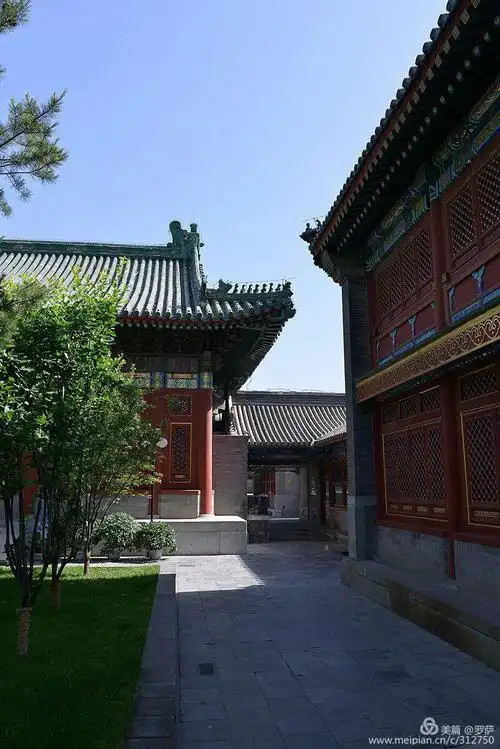 《 醇亲王府和他的花园 》