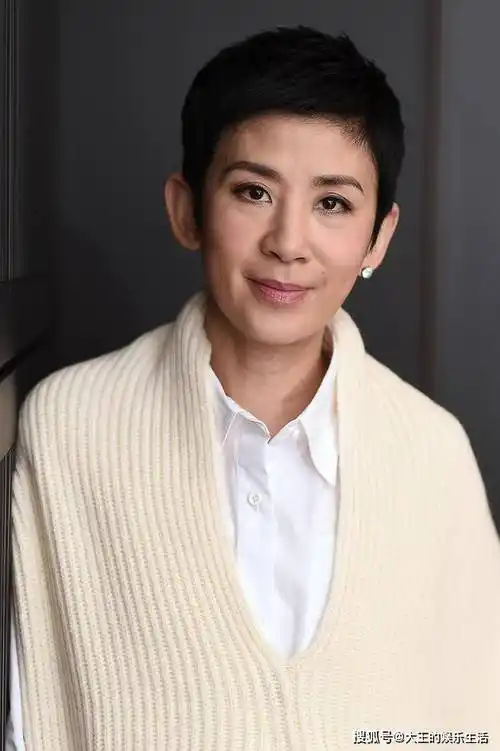 吴君如近照曝光!疑医美过度!