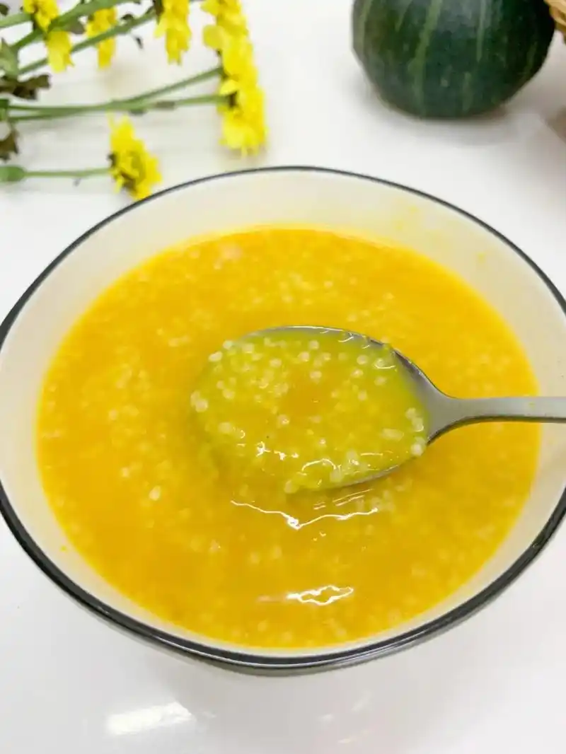 小米南瓜粥.#图文伙伴计划 硒是人体所需的重要微量元素,我国 - 抖音