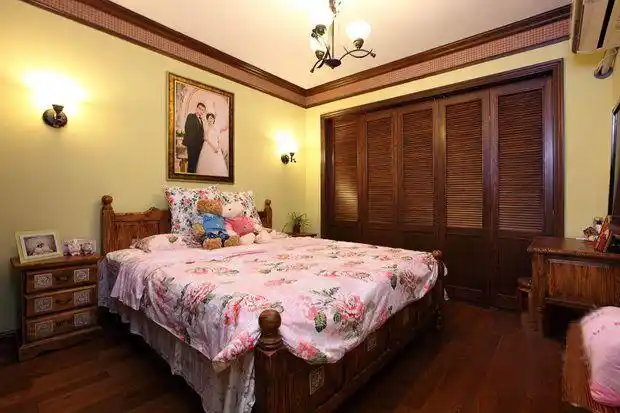 餐厅巧妙隔出小卧室55平田园二居婚房组图