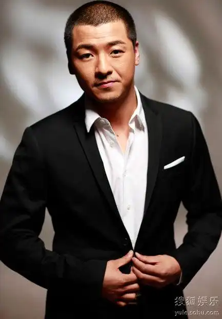 齐奎出席"群英盛典" 《我的家》再续亲情