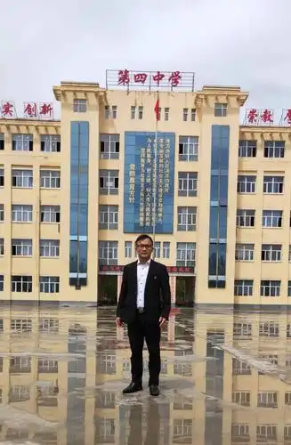 黄老师终于来到了被称祖国最最西部的城市新疆喀什伽师县,开启了一年