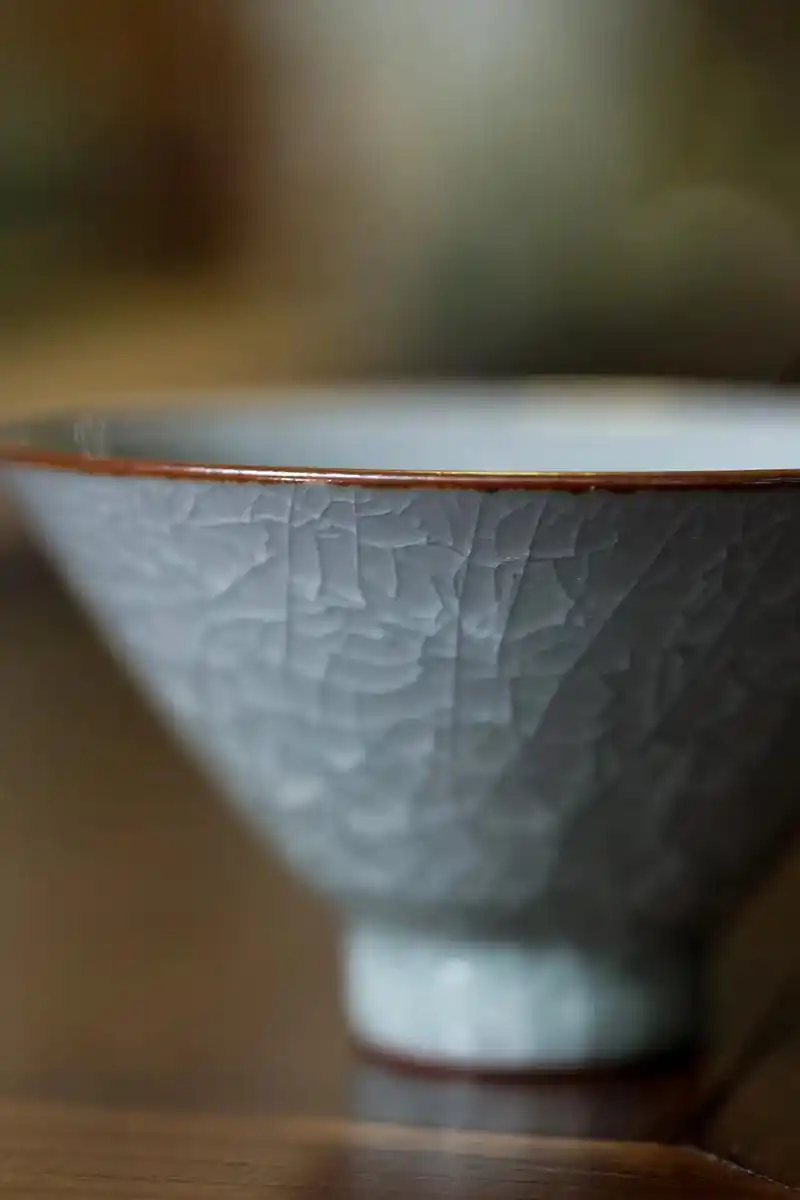 丁绍杰龙泉青瓷冰裂纹斗笠杯