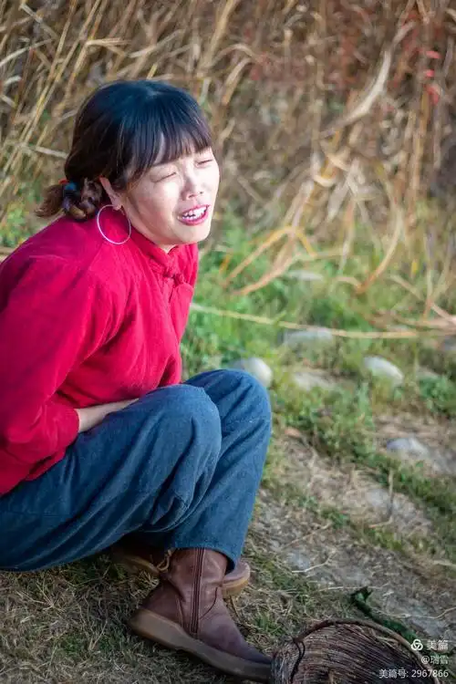 其它 儍妞找婆家 写美篇  陕西省陕北有一户农家人,儿子小名叫石头,在