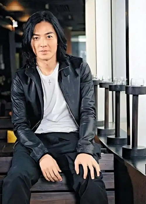 郑伊健资产过亿,有钱有颜为什么还丁克?原因你可能想不到