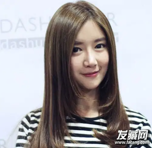 女生圆脸什么发型好看 甜美的长发梨花头发型