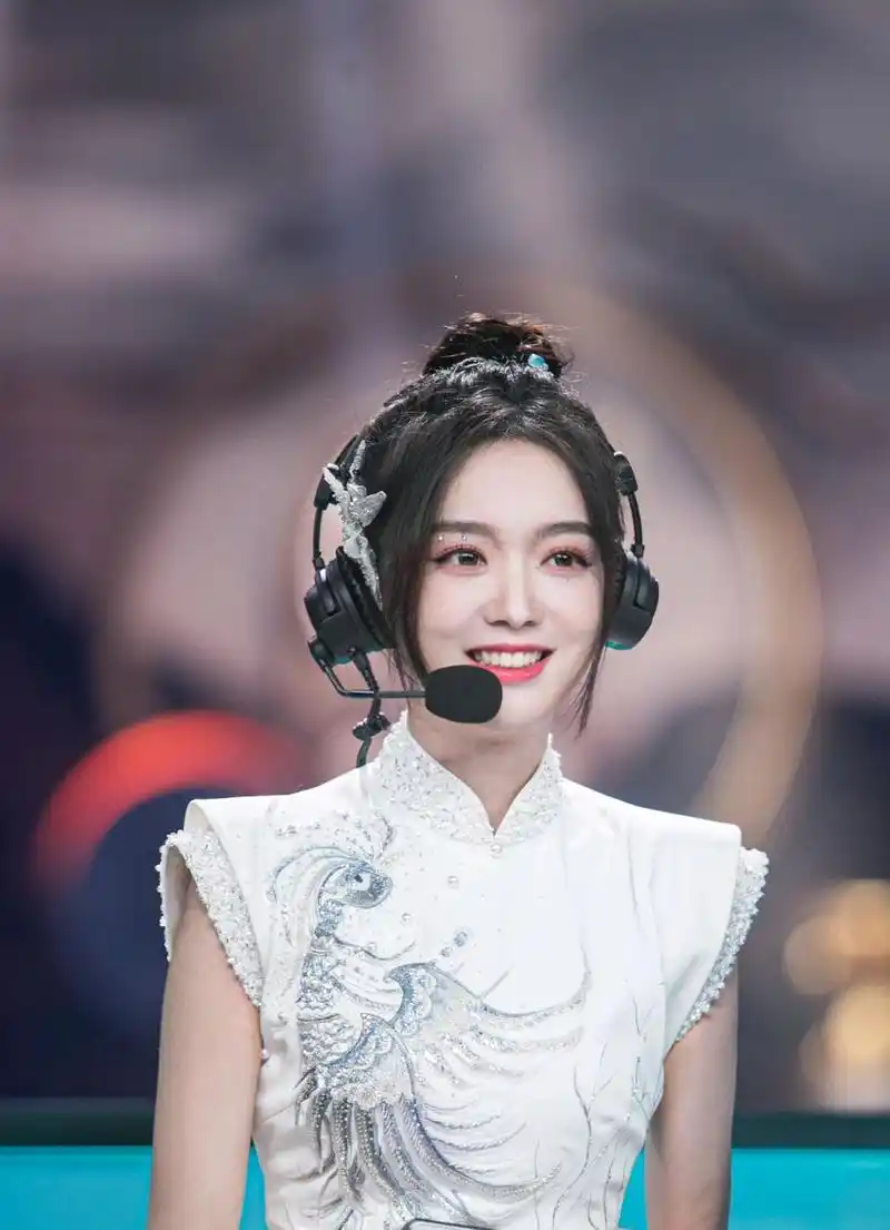 王者荣耀kpl解说 灵儿美图集锦