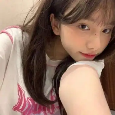 漂亮女生15至17岁照片头像贵在真实